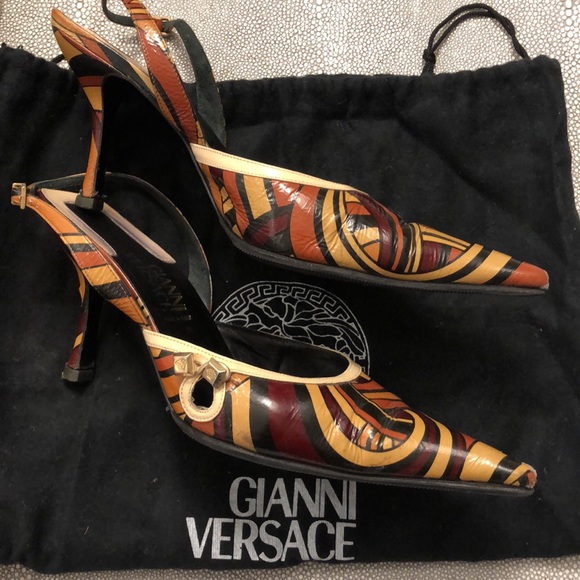 Vintage GIANNI VERSACE Slingback Heels Geometrical Sandal Size 35.5, 3” heel - Picture 5 of 8